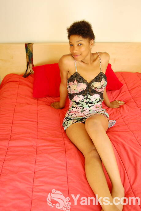 Yanks pleased to share with you a free picture gallery with Tina in play with pussy porn